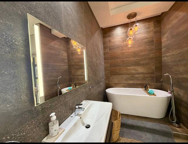 4 BEDROOM FREEHOLD FOR SALE IN ZINI RIVER ESTATE